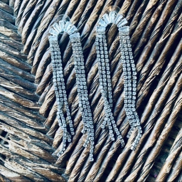 ✨✨Rhinestone Longline Waterfall Earrings ✨ - Picture 3 of 6